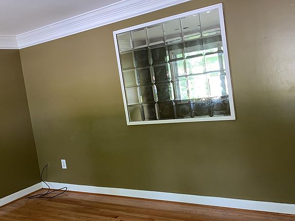 5th image of 4501 Edinburg Dr
