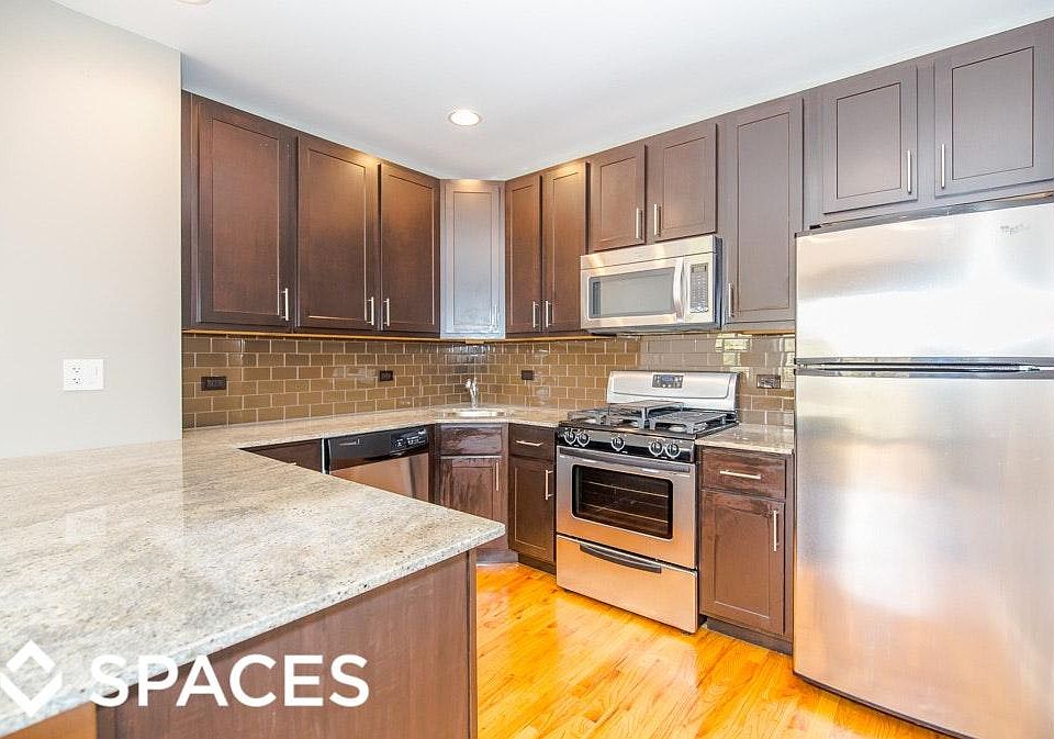 1st image of 4757 N Maplewood Ave #205