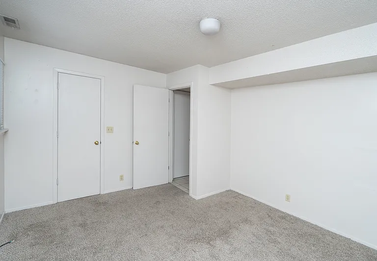 413 W 14th St #3 — Photo 6