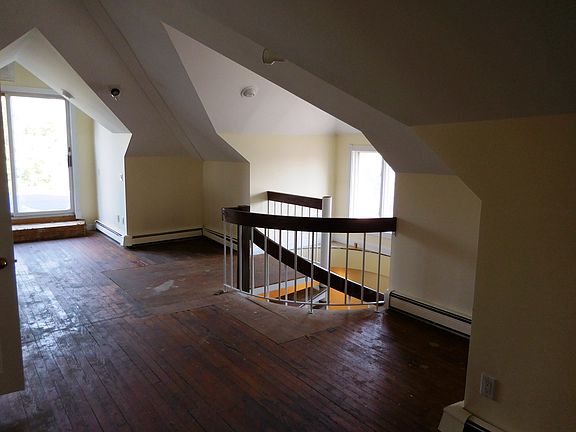 5th image of 315 Oakland Ave