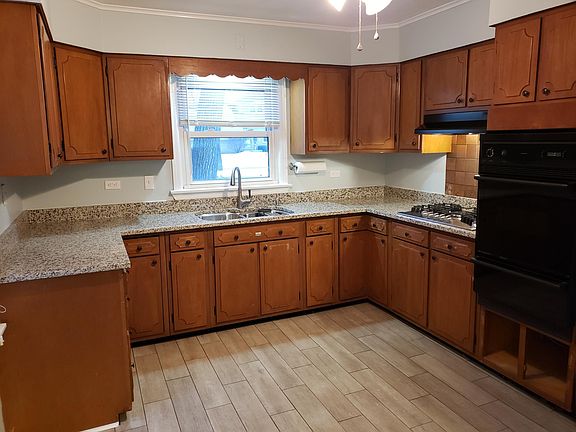 2nd image of 628 S Norbury Ave