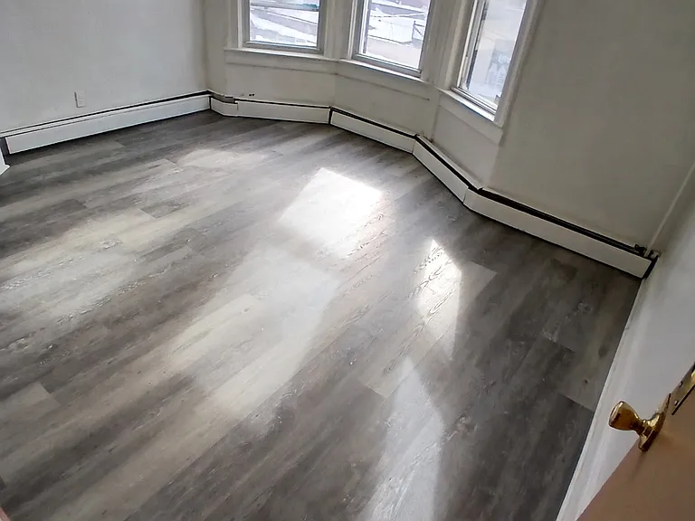168 Highland Ave #4 — Photo 3