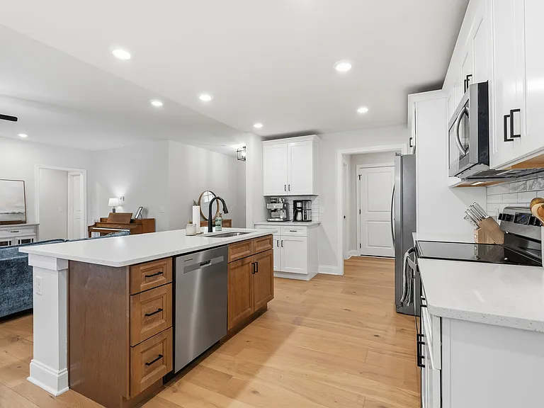 668 Pleasant Meadow Ln — Photo 15