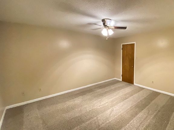4th image of 114 Delmar St #112