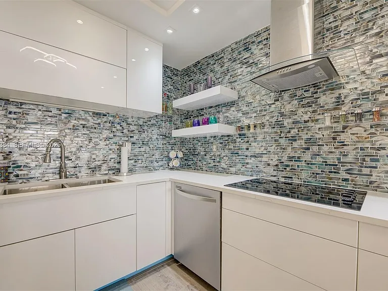 3725 S Ocean Dr #601 — Photo 4