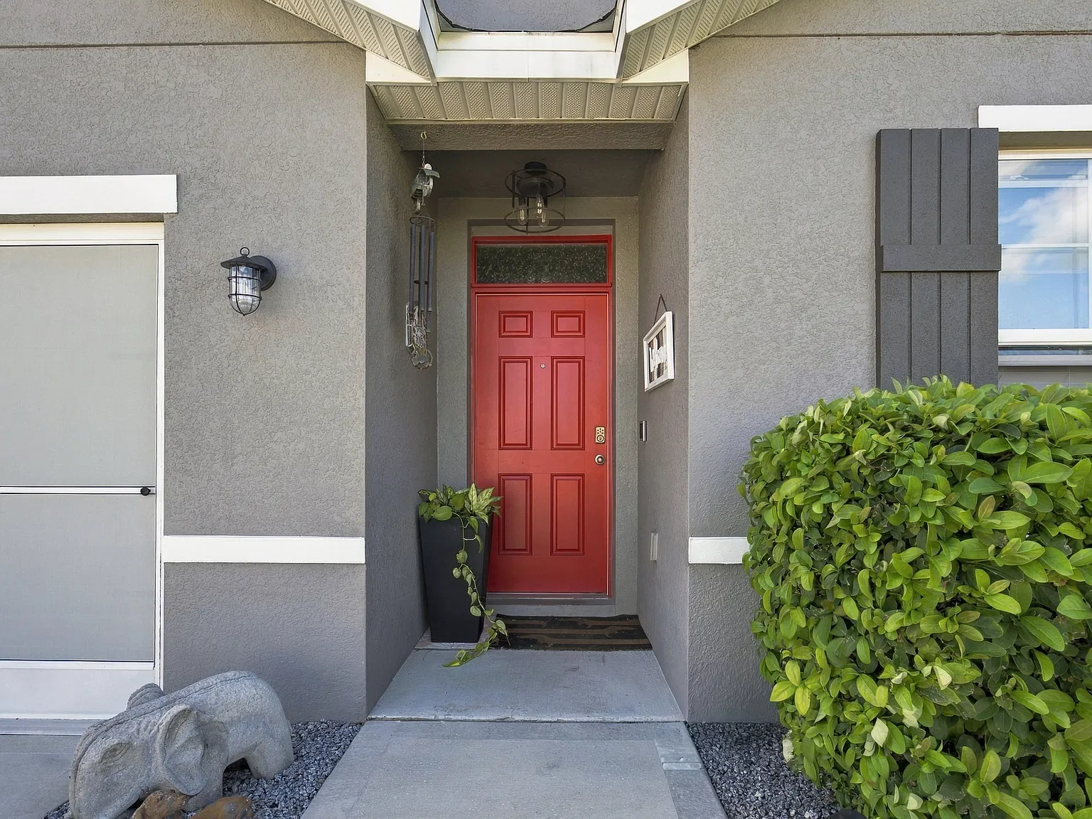 4 bed, 1827 sqft, $2,500 — Photo 2