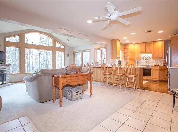 5th image of 2751 Hill Dr