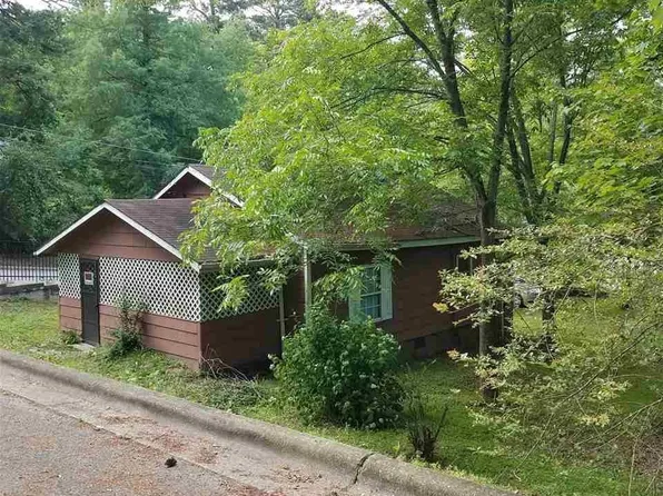 Hinton & West St, Clayton, NC 27520