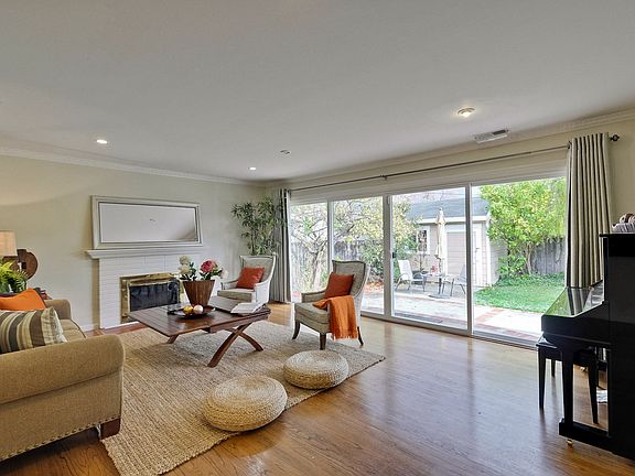 4th image of 1028 Fig Ave