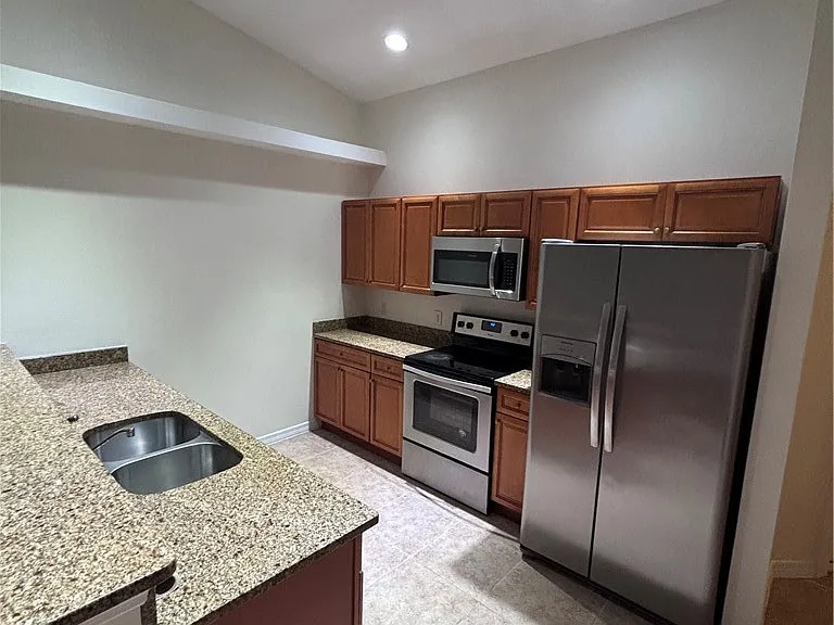 1117 SW 8th Pl — Photo 6