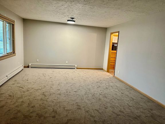 3rd image of 714 Chestnut Ave