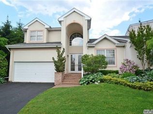 351 Altessa Blvd, Melville, NY 11747
