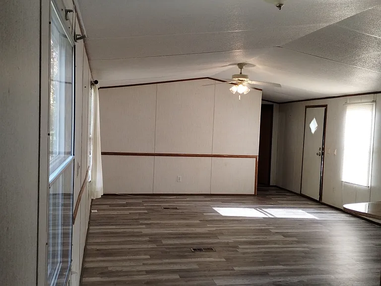 131 Pin Oak Dr — Photo 12