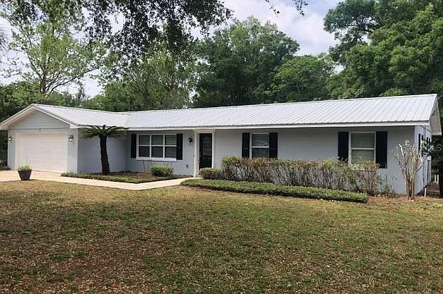 500 Holly Ln