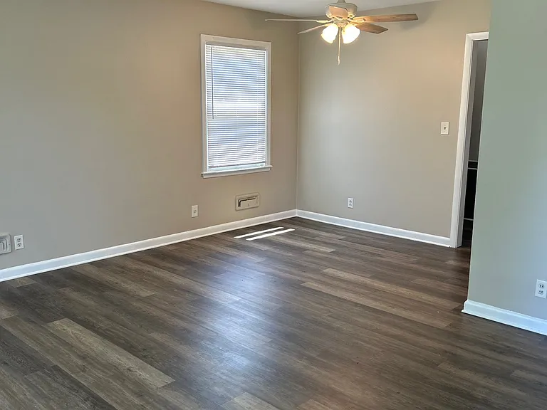 10406 Whipps Mill Rd — Photo 8