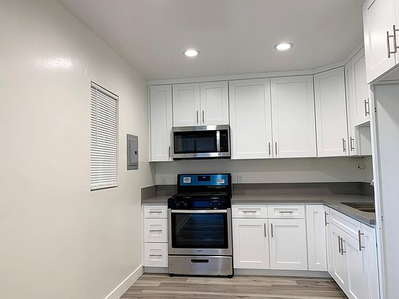 2nd image of 11431 Tiara St