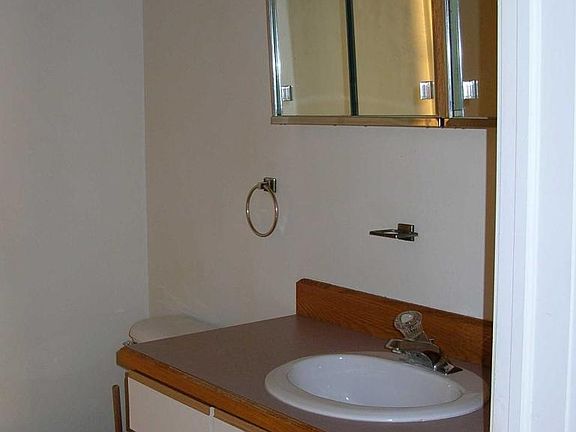 5th image of 209 N Hamilton St APT 2