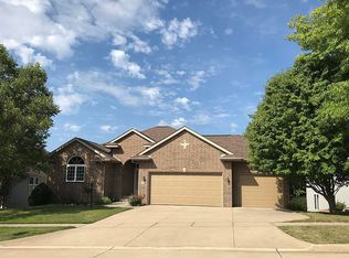 653 Barrington Rd, Iowa City, IA 52245