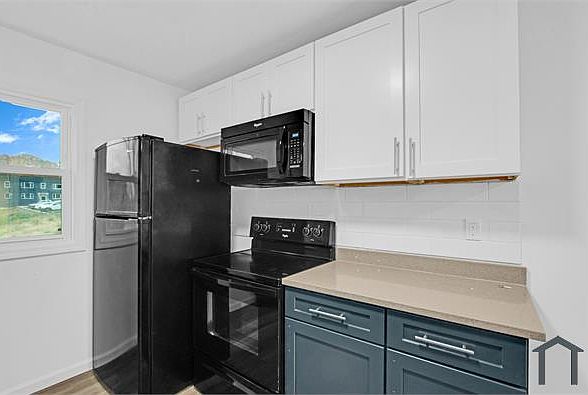 1st image of 343 Sheffield Ave #A