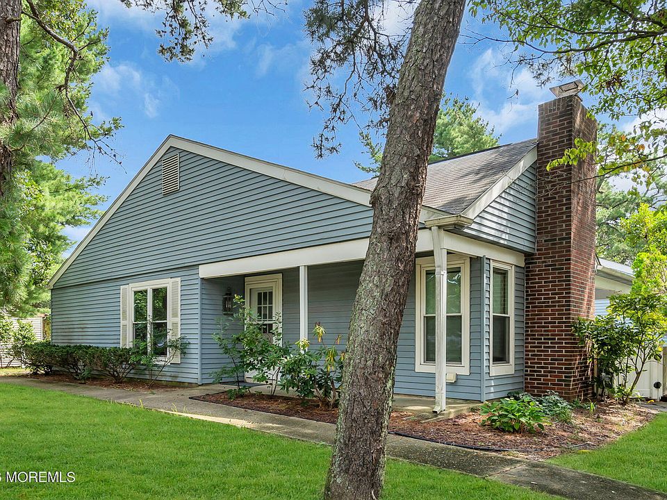 1st image of 726A Wooton Court #A