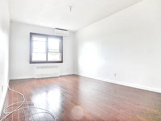 Rented by MAC Realty NY