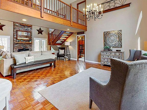 4th image of 11001 N Tall Oaks Ln
