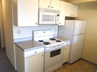 1140 Town Centre Dr APT 08, Saint Paul, MN 55123