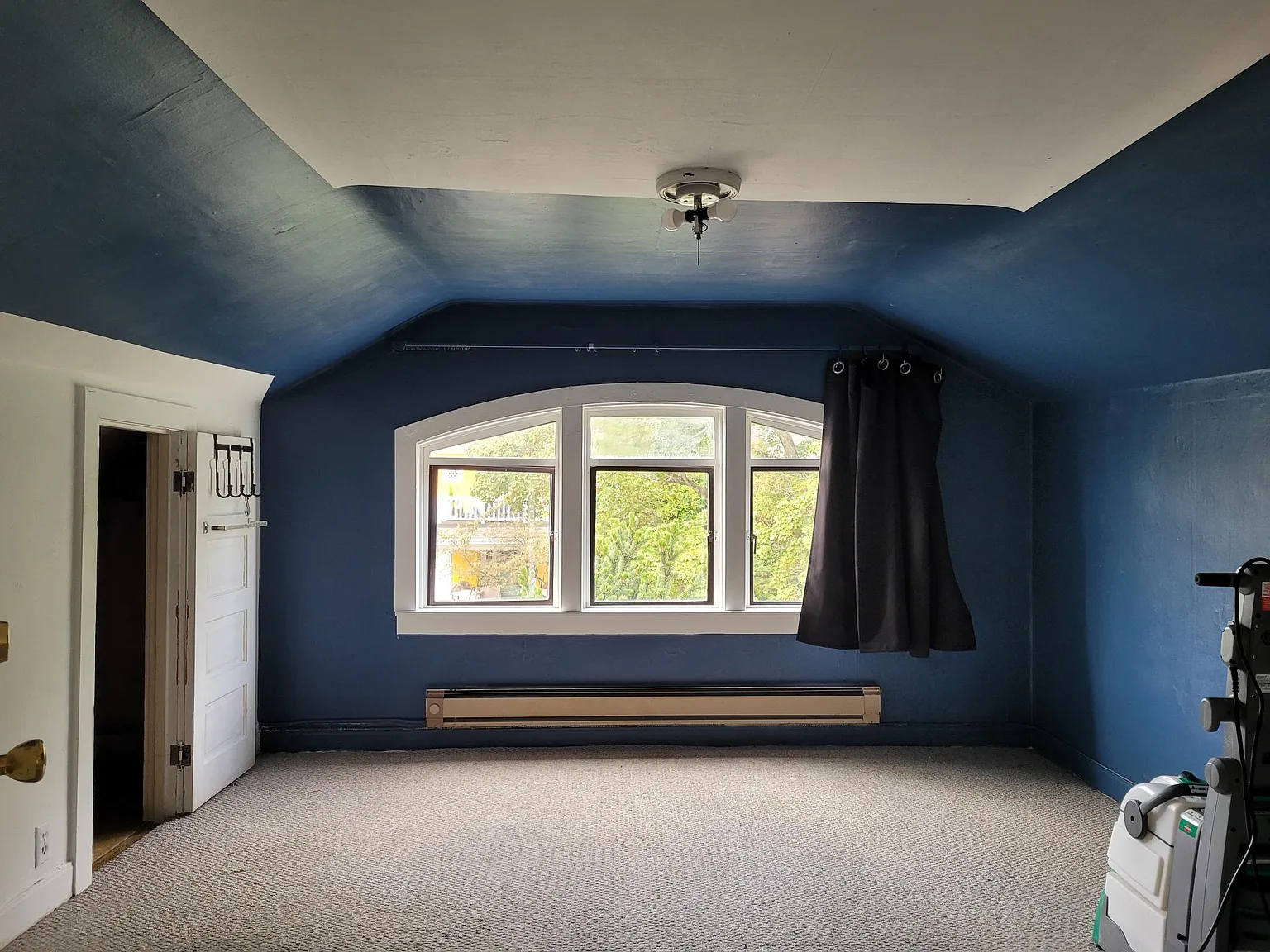 12 bed, 7150 sqft, $880 — Photo 4