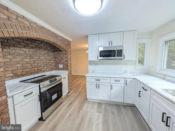 1019 Isabella Dr, Stafford, VA 22554