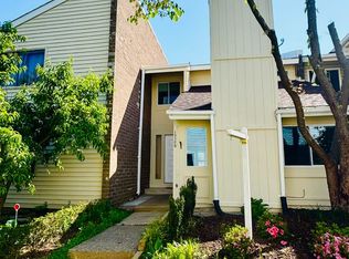 13386 Hungerford Pl, Herndon, VA 20170