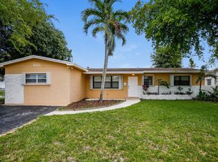 141 NW 76th Ter, Hollywood, FL 33024