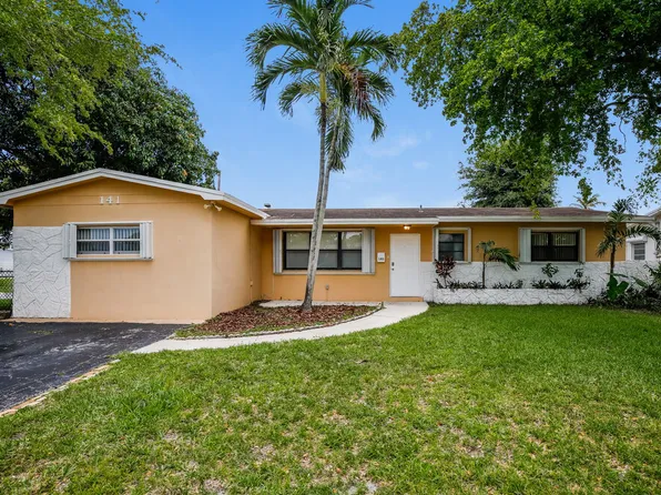 141 NW 76th Ter, Hollywood, FL 33024