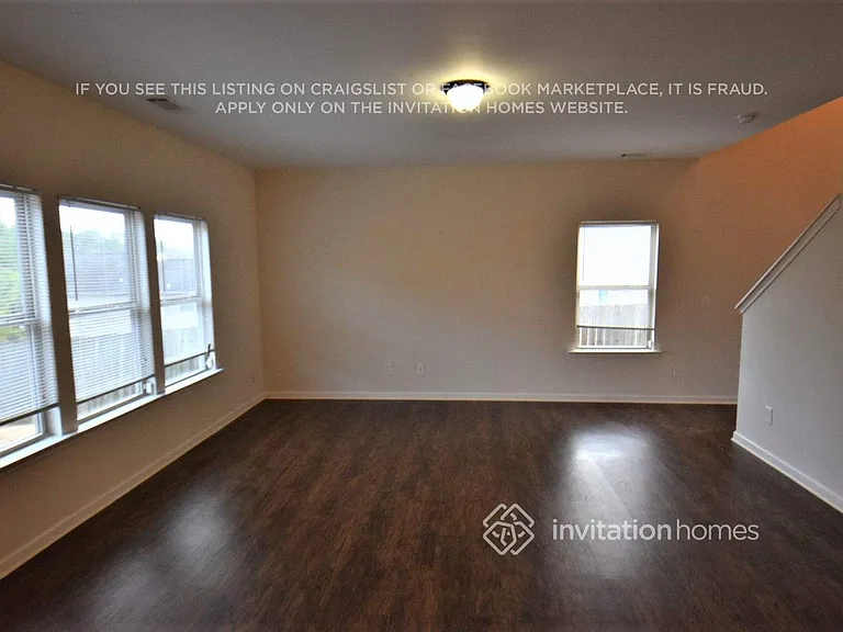 420 Village Broad St — Photo 2
