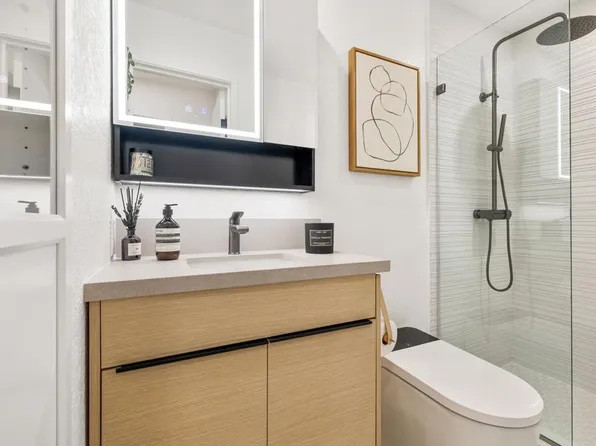 2857 N Los Felices Rd Unit 203, Palm Springs, CA 92262