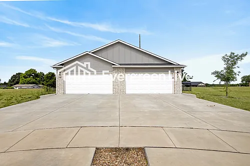 102 E Santa Fe Cir Photo 1