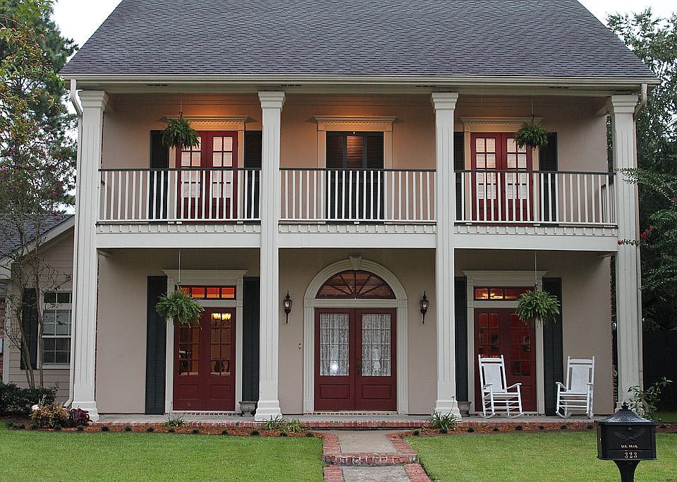 1st image of 323 Timberwood Cir