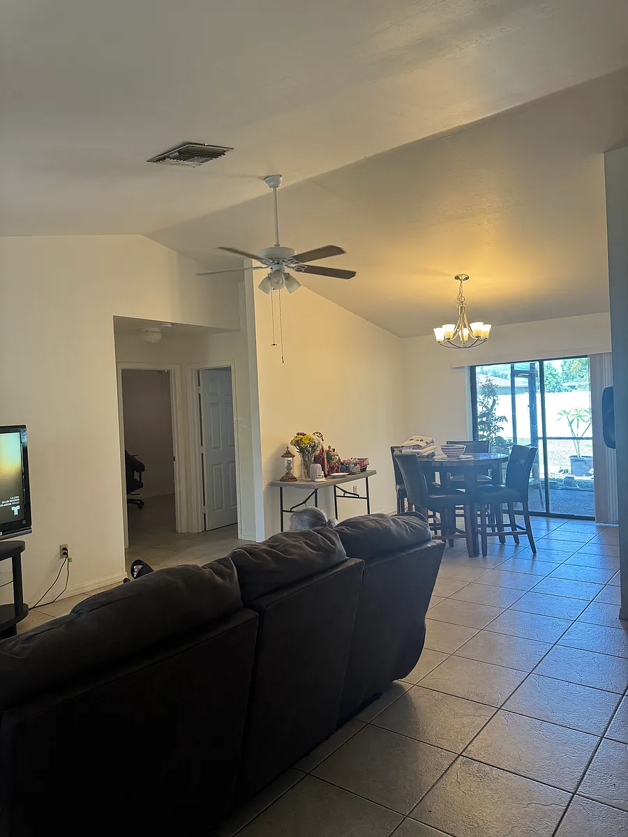 Building Photo - 3327 Pelican Blvd