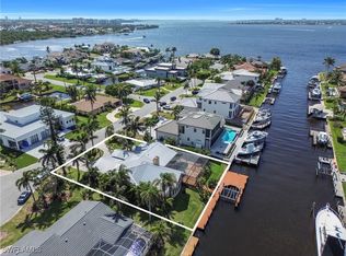 813 Cape View Dr, Fort Myers, FL 33919