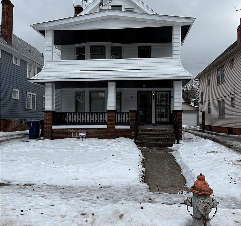 1st image of 829 Helmsdale Rd