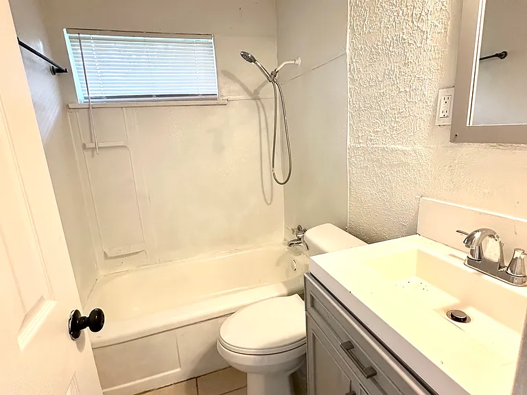 265 Fannin St — Photo 9