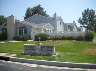 1113 S Newport Pl, Sioux Falls, SD 57106