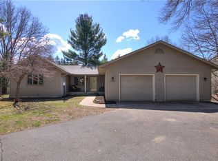 3725 Garfield Rd, Eau claire, WI 54701