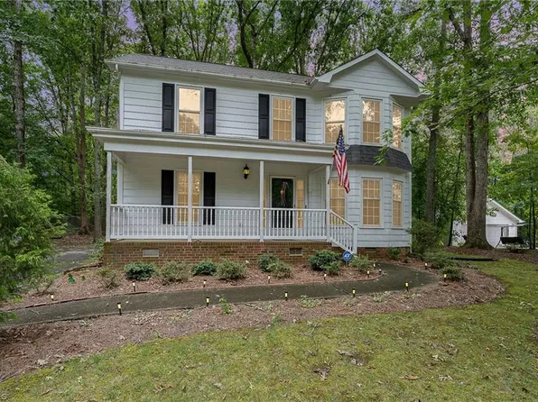 2401 Lemar Dr, Reidsville, NC 27320