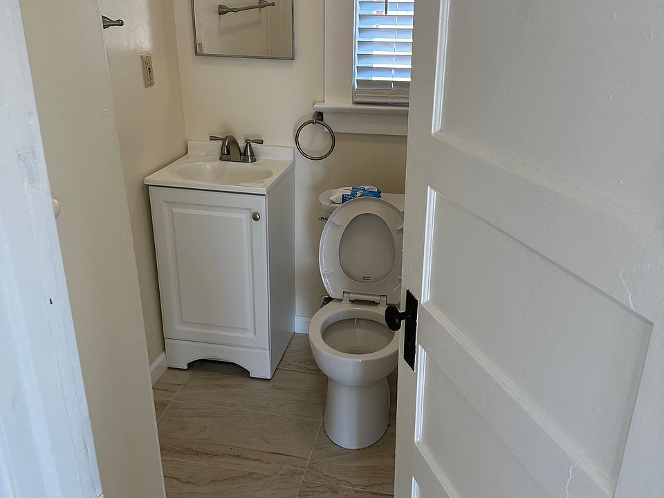 Fully upgraded bathroom with tub and toilet