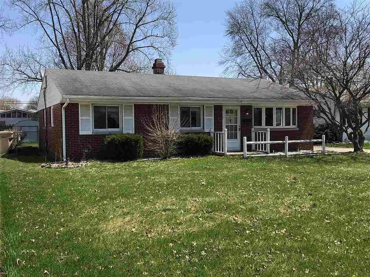 1610 Gordon Dr photo 1