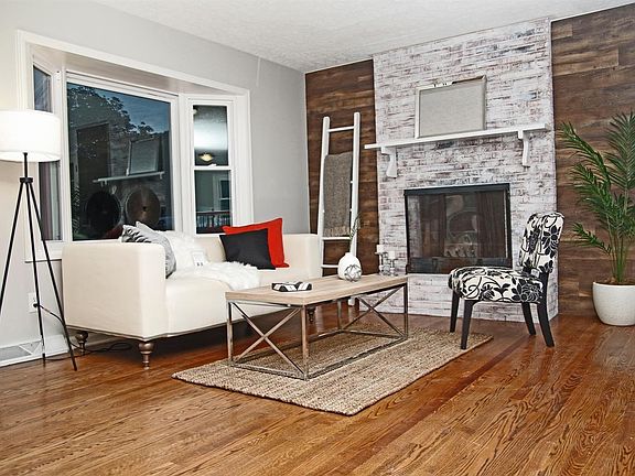 4th image of 202 Westbriar Pl