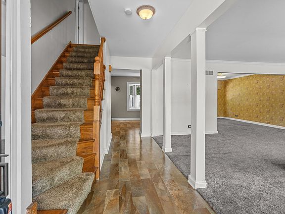 2nd image of 533 N Beck Rd