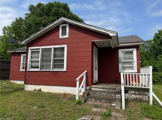 208-210 Long St, Thomasville, NC 27360