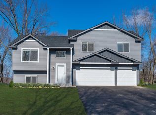 809 Southview St SE, Watertown, MN 55388