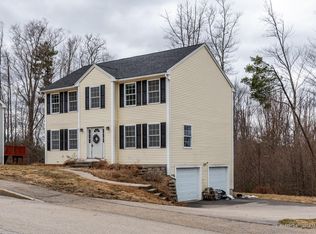 19 Ireland Dr, Berwick, ME 03901
